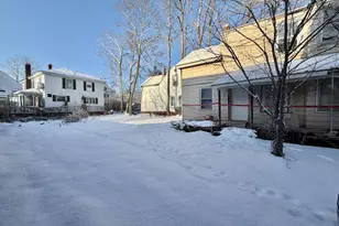 26 Redington St, Waterville, ME 04901 - Photo 3