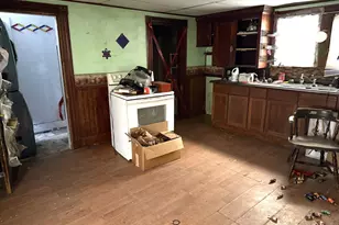 26 Redington St, Waterville, ME 04901 - Photo 5