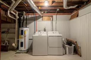 546 Broadway, Bangor, ME 04401 - Photo 57