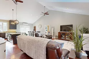 17 Bowdoin Dr, Lewiston, ME 04240 - Photo 7