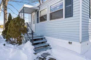 59 Sandalwood Cir, Kittery, ME 03904 - Photo 5