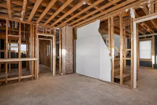 28 Hammond St, Caribou, ME 04736 - Photo 3