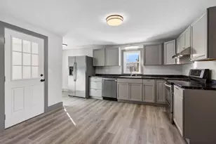 87 Pioneer Ave, Sanford, ME 04073 - Photo 5