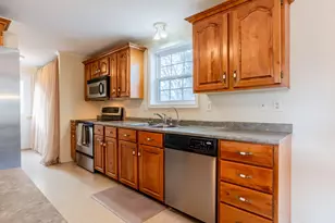 79 Frost St, Portland, ME 04102 - Photo 9