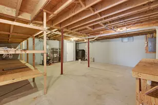 44 W Bates St, Auburn, ME 04210 - Photo 35