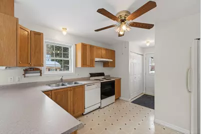 44 W Bates Street, Auburn, ME 04210 - Photo 19