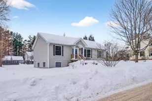 44 W Bates St, Auburn, ME 04210 - Photo 3