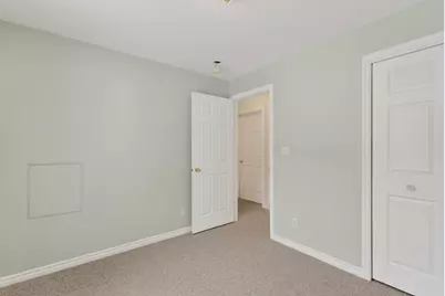 44 W Bates Street, Auburn, ME 04210 - Photo 27