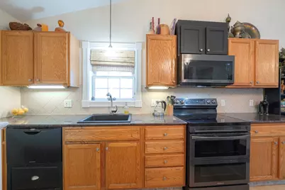 1050 Ocean Avenue, Portland, ME 04103 - Photo 7