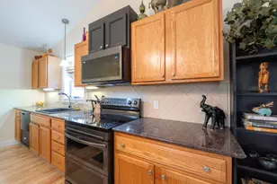 1050 Ocean Ave, Portland, ME 04103 - Photo 5