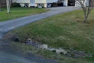 41 Crescent St, Skowhegan, ME 04976 - Photo 3