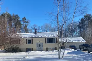 41 Crescent St, Skowhegan, ME 04976 - Photo 5