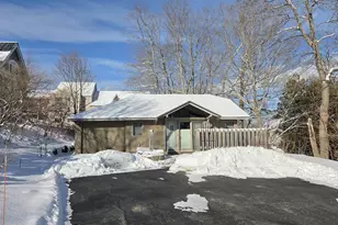 9 James St, Belfast, ME 04915 - Photo 3