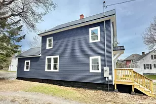 33 Dyer St, Presque Isle, ME 04769 - Photo 9