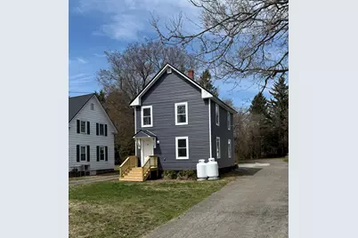 33 Dyer Street, Presque Isle, ME 04769 - Photo 3