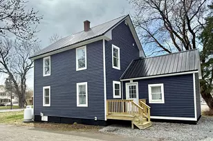 33 Dyer St, Presque Isle, ME 04769 - Photo 5
