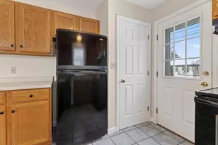 136 Dawson St, South Portland, ME 04106 - Photo 5