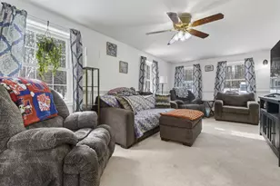 614 King St, Oxford, ME 04270 - Photo 33