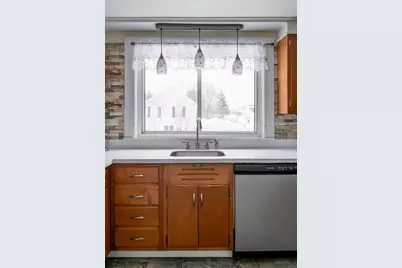 255 Fern Street, Bangor, ME 04401 - Photo 13