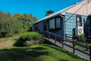 51 Washington St, Ellsworth, ME 04605 - Photo 3