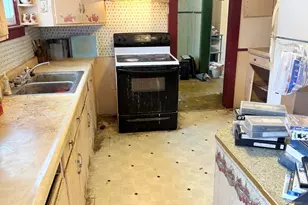 19 Fowler St, Calais, ME 04619 - Photo 9