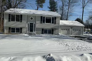 1 Carolyn St, Topsham, ME 04086 - Photo 3