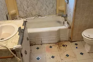 90 Oak St, Lewiston, ME 04240 - Photo 3