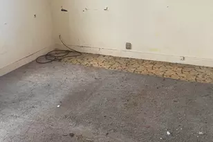 90 Oak St, Lewiston, ME 04240 - Photo 11