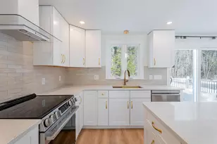 18 Eaton Dr, Buxton, ME 04093 - Photo 9