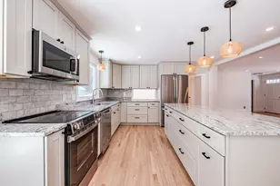 4 Sylvan Rd, Scarborough, ME 04074 - Photo 9