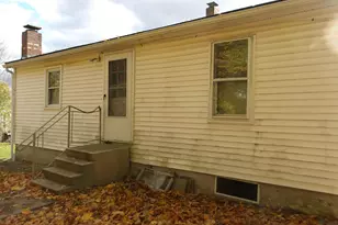 39 Sawyer St, Waterville, ME 04901 - Photo 7