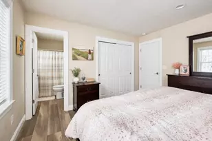 22 Summer Ln, Kittery, ME 03904 - Photo 9