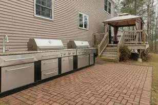 32 Heritage Dr, Berwick, ME 03901 - Photo 5