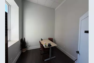 556 Hammond Street, Bangor, ME 04401 - Photo 3
