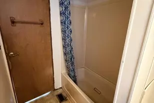 8 Mayflower Dr, Old Orchard Beach, ME 04064 - Photo 9