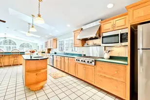 5 Heritage Ln, Cumberland, ME 04110 - Photo 9