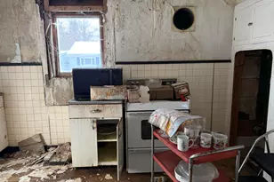 29 Broadway St, Machias, ME 04654 - Photo 13