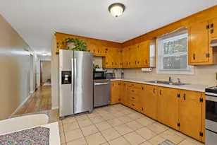 84 Windsor Ave, Augusta, ME 04330 - Photo 17