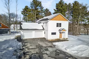 11 Village Green Cir, Oakland, ME 04963 - Photo 3