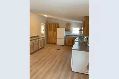 401 Beechwood Street, Warren, ME 04864 - Photo 13