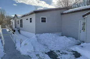 401 Beechwood St, Warren, ME 04864 - Photo 5