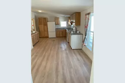 401 Beechwood Street, Warren, ME 04864 - Photo 11