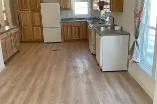 401 Beechwood St, Warren, ME 04864 - Photo 11