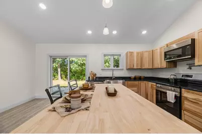 410 Peltoma Avenue, Pittsfield, ME 04967 - Photo 7