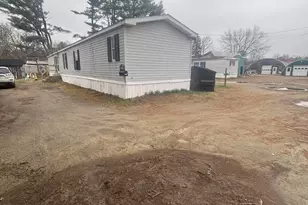 15 19 Adams St, Skowhegan, ME 04976 - Photo 5