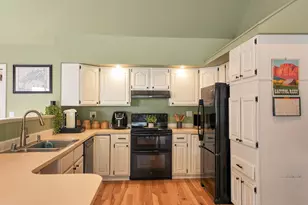 215 Broad St, Auburn, ME 04210 - Photo 13