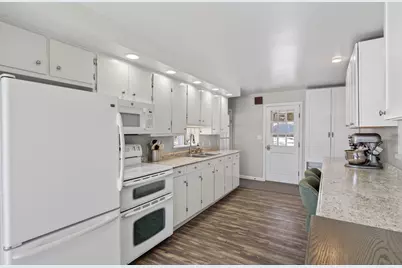 85-87 Taywood Road, Auburn, ME 04210 - Photo 21