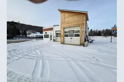 529 Prospect Avenue, Rumford, ME 04276 - Photo 11