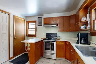 506 Park St, Livermore Falls, ME 04254 - Photo 9