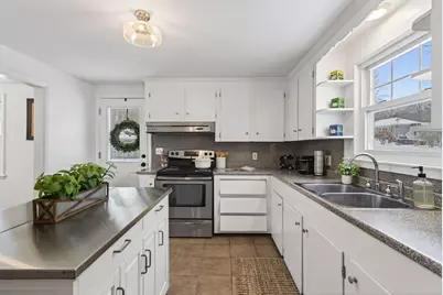 15 Hamlin Road, Falmouth, ME 04105 - Photo 7